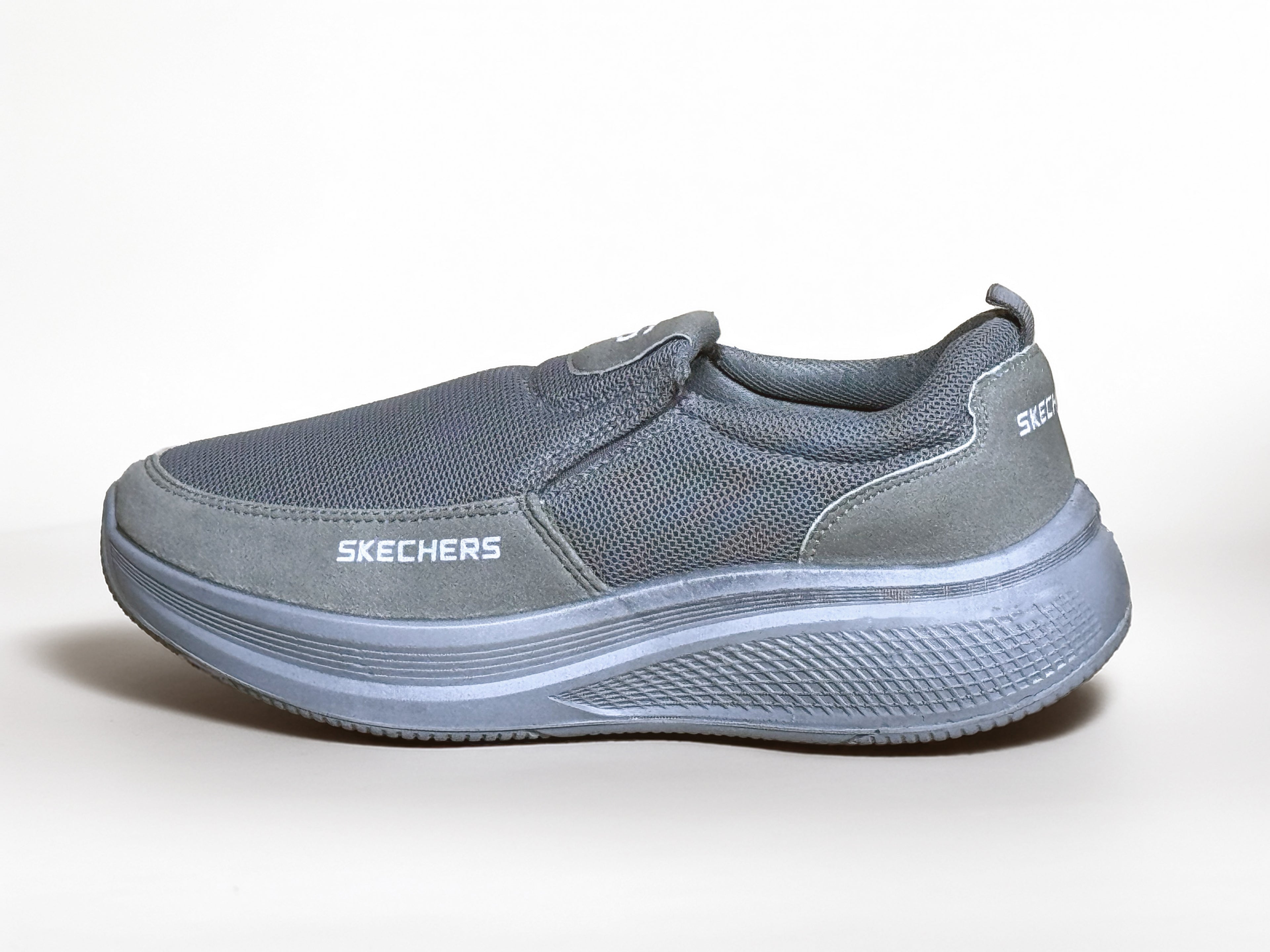 Skae-chers Ultra Comfort Light Weight Everyday Shoes.